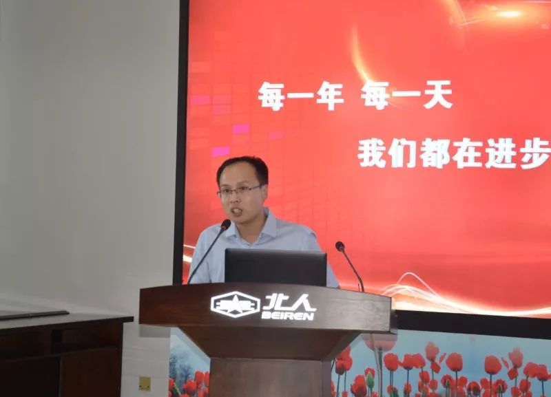 构建数据中台：助力企业转型